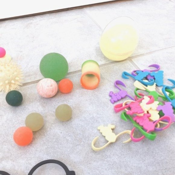 LIKE NEW Toys Glasses Bouncy Balls Games - Picture 2 of 3